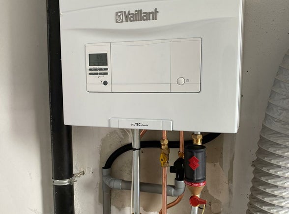 Vaillant ecotec classic cw5. Montage leusden. Rovimax.nl