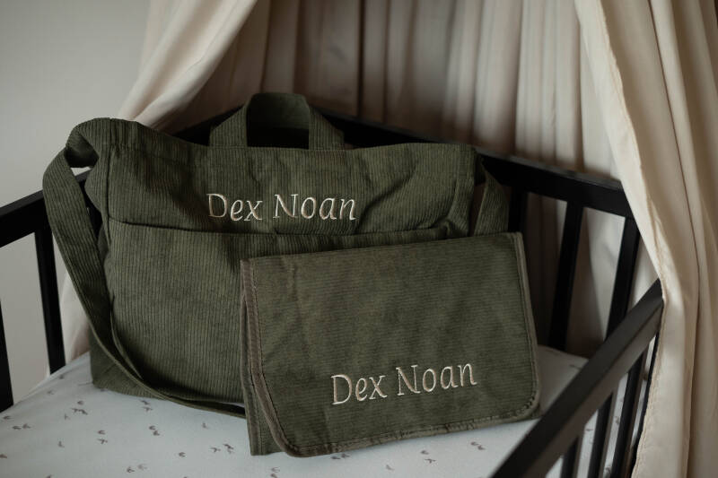 Ribstof luiertas Kidzroom met naam geborduurd