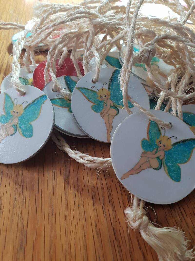 Elfjes hanger Blije Bij themakisten 