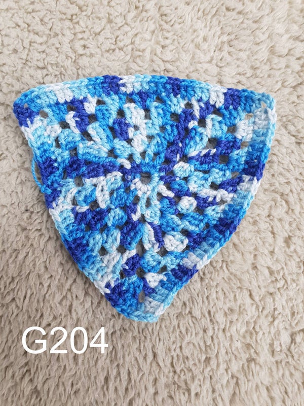 Gehaakte vlag blauw gemeleerd