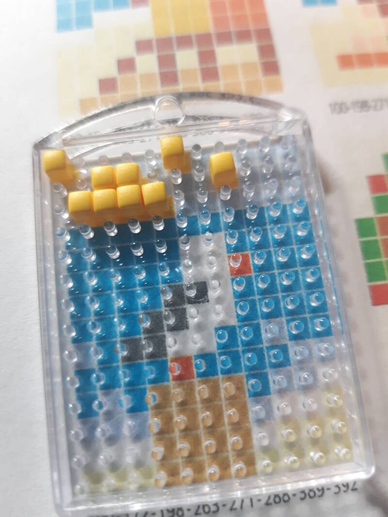 Pixel sleutelhanger Blije Bij themakisten 