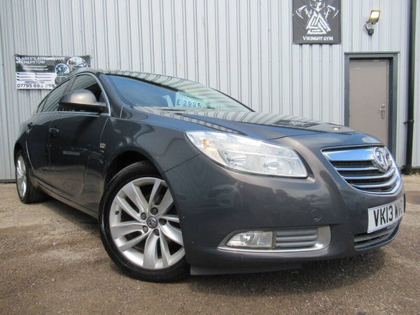 Vauxhall Insignia SRi Nav (2013) 2.0 CDTi ecoFLEX SRi Nav Hatchback 5dr Diesel Manual Euro 5 (s/s) (163 ps)