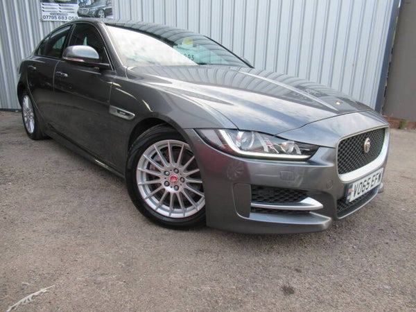 Jaguar XE R-Sport (2015) 2.0d R-Sport Saloon 4dr Diesel Manual Euro 6 (s/s) (163 ps)