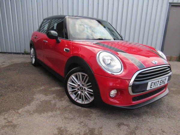 CLARKE'S AUTOMOTIVE ARE DELIGHTED TO OFFER THIS MINI  COOPER HATCH 1.5 Cooper Hatchback 5dr Petrol  Euro 6 (s/s) (136 ps)...LOOKS GREAT IN MINI RED METALLIC.... COVERED 98,000 MILES WITH SERVICE HISTORY...CLARKE'S AUTOMOTIVE WILL PROVIDE YOU WITH A NEW MO