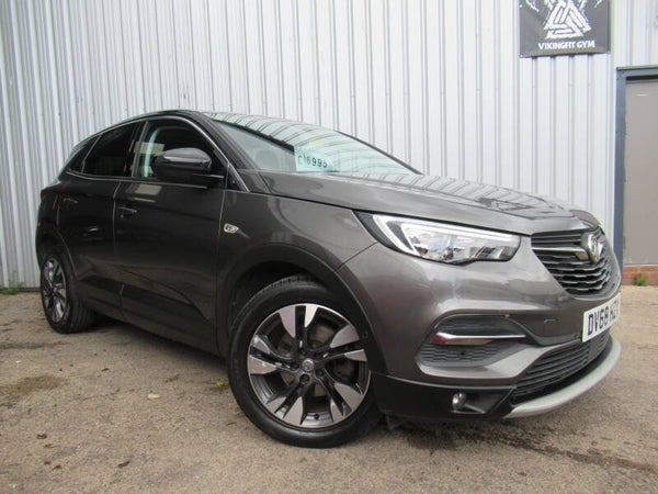 Vauxhall Grandland X Sport Nav (2018) 1.2 Turbo Sport Nav SUV 5dr Petrol Manual Euro 6 (s/s) (130 ps)