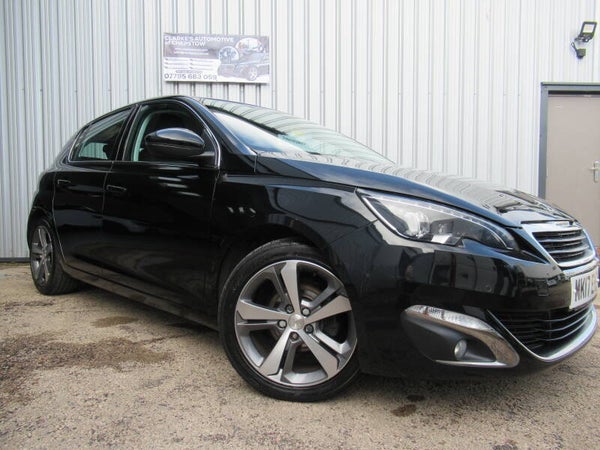 Peugeot 308 Allure (2017) 1.2 PureTech Allure Hatchback 5dr Petrol Manual Euro 6 (s/s) (110 ps)