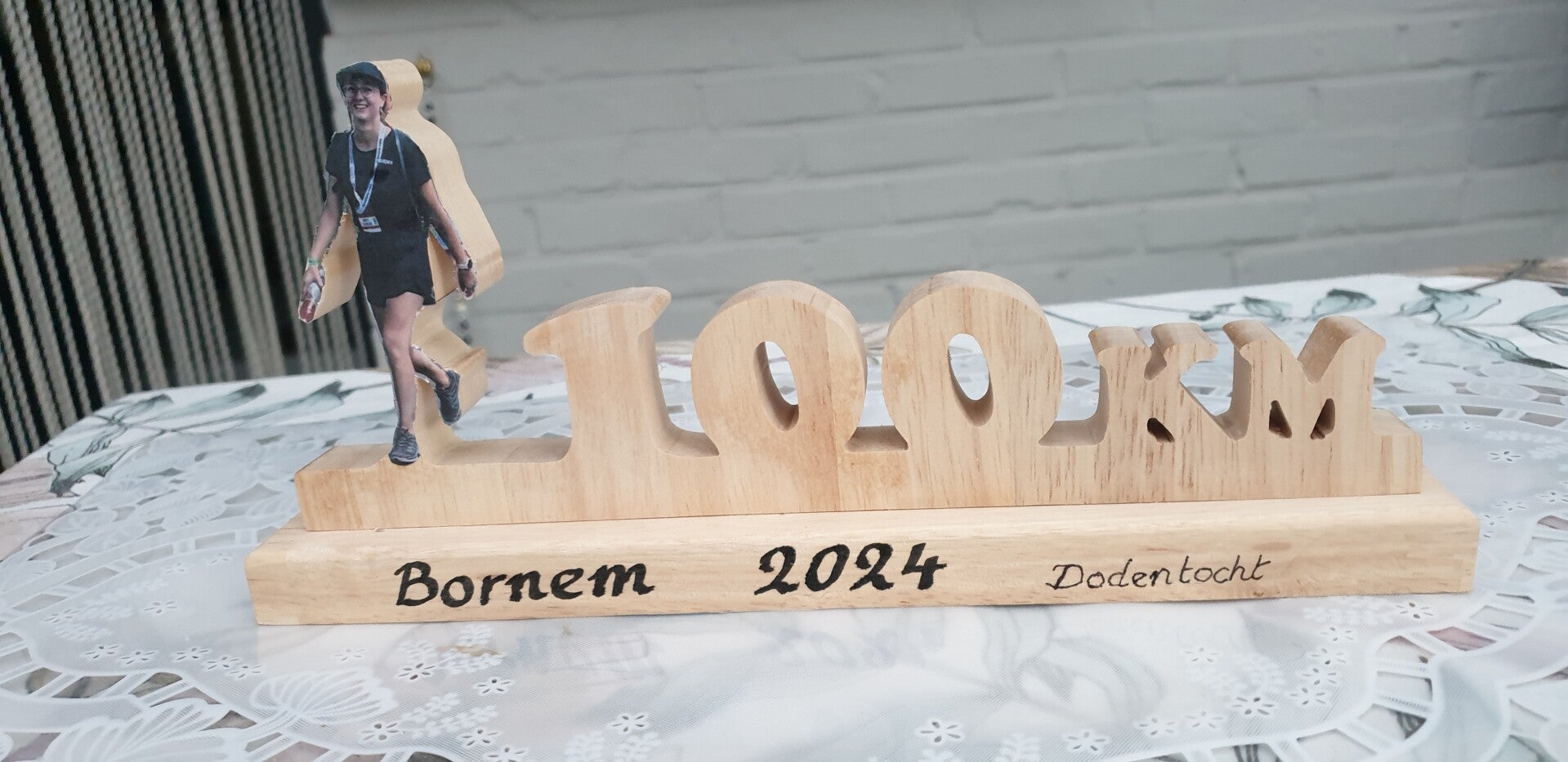 Silhouette met vermelding