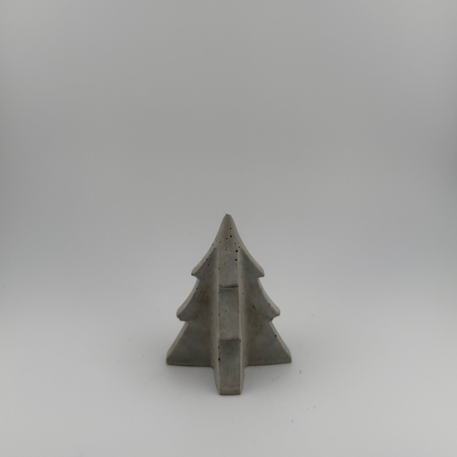 Beton-Tannenbaum – klein