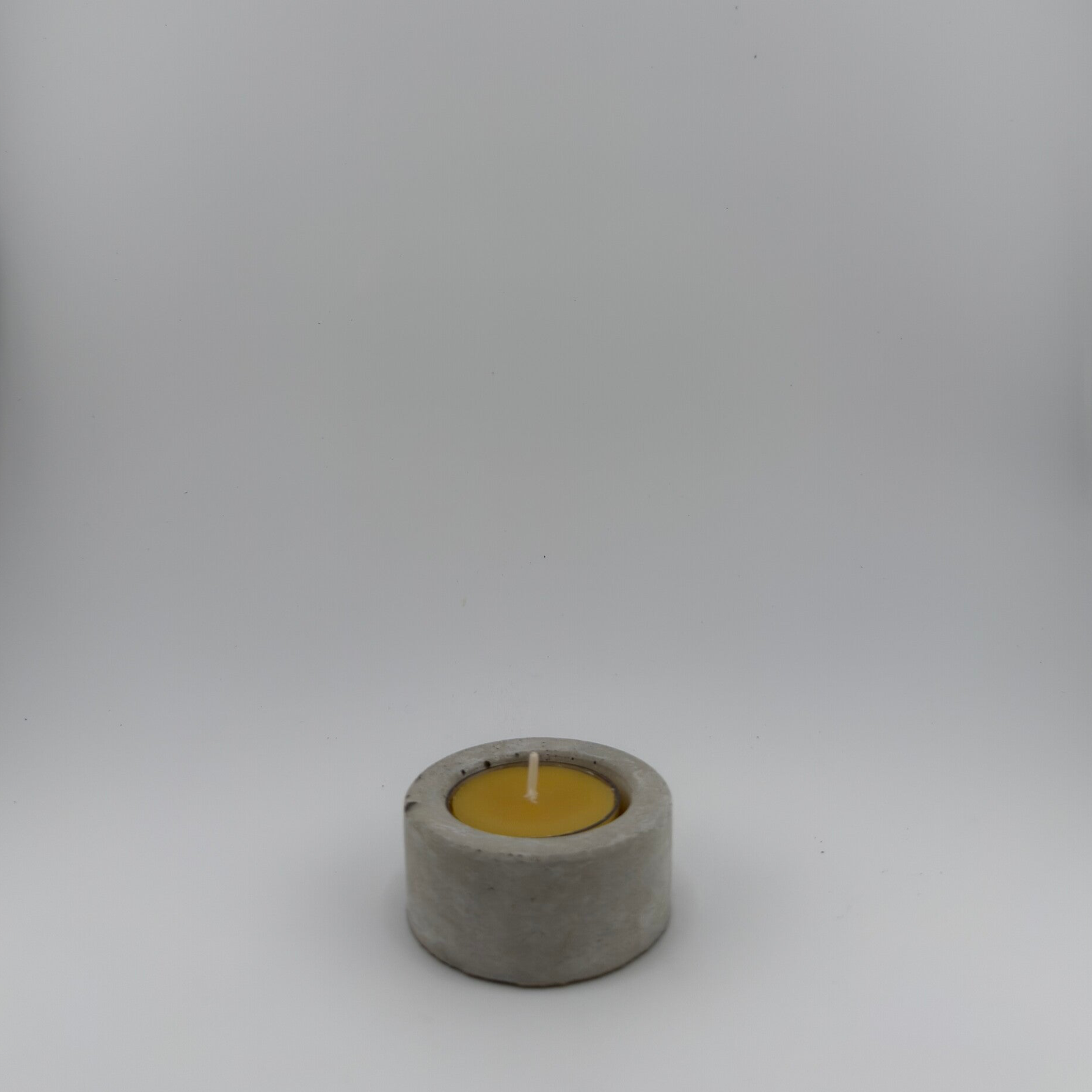 Kleiner Beton-Teelichthalter – Minimalistische Rundform