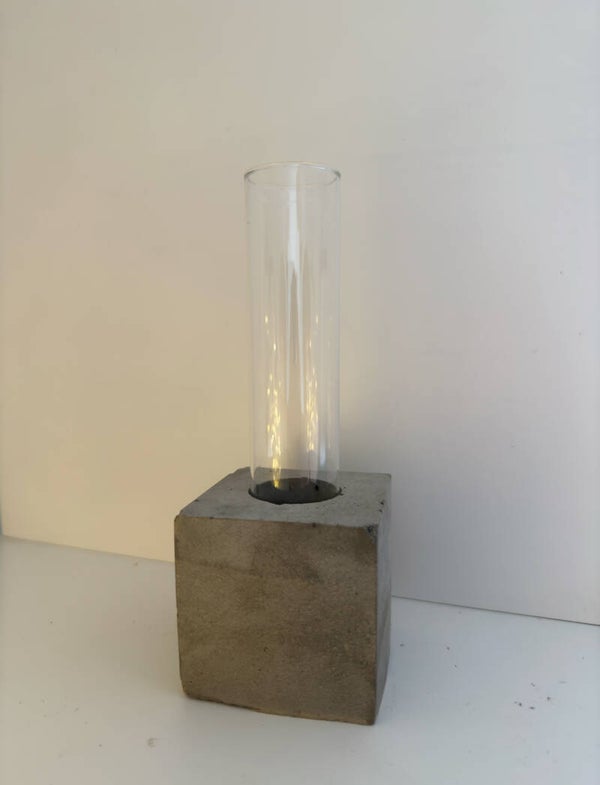 Vase mit Glasröhrchen