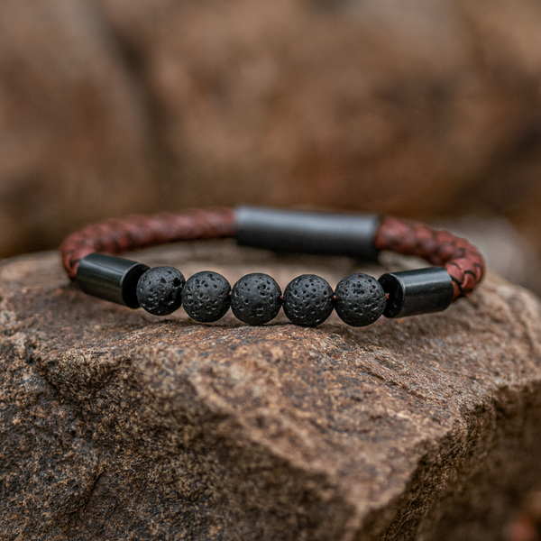 《 Leather & Stone》Lavasteen