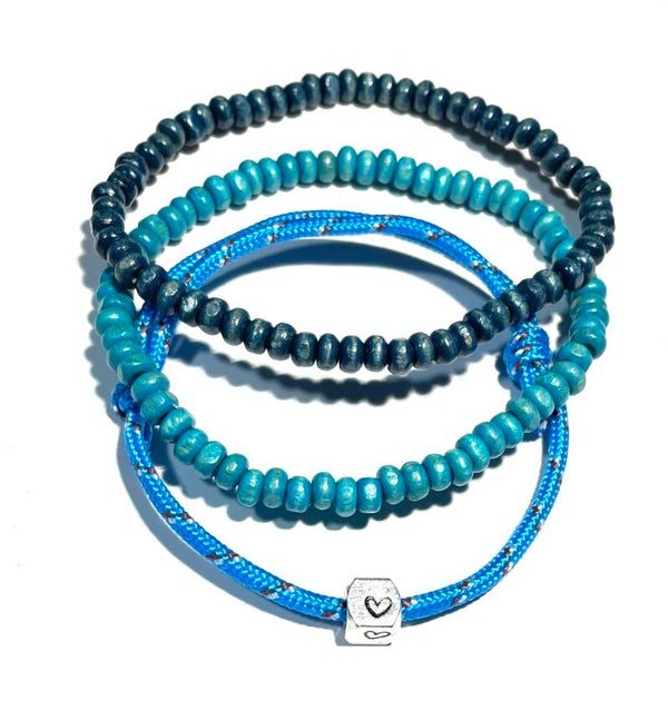 Houten kralen en knoopbandje