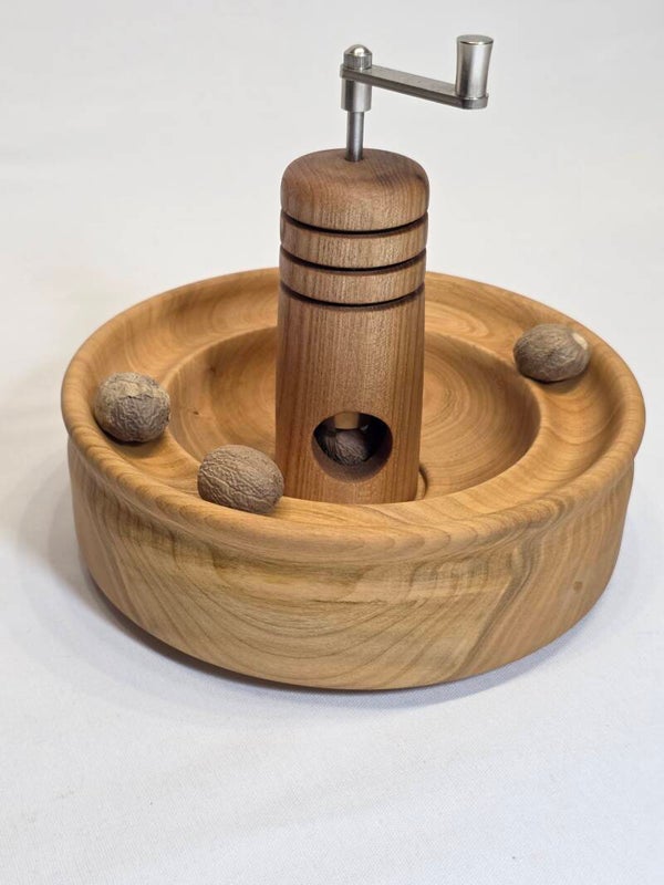 Tischset Muskatnussmühle Ulme und Kirsche