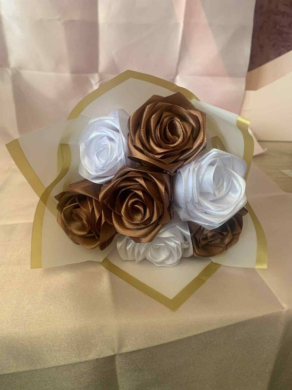 bouquet 7 rose  satin simple