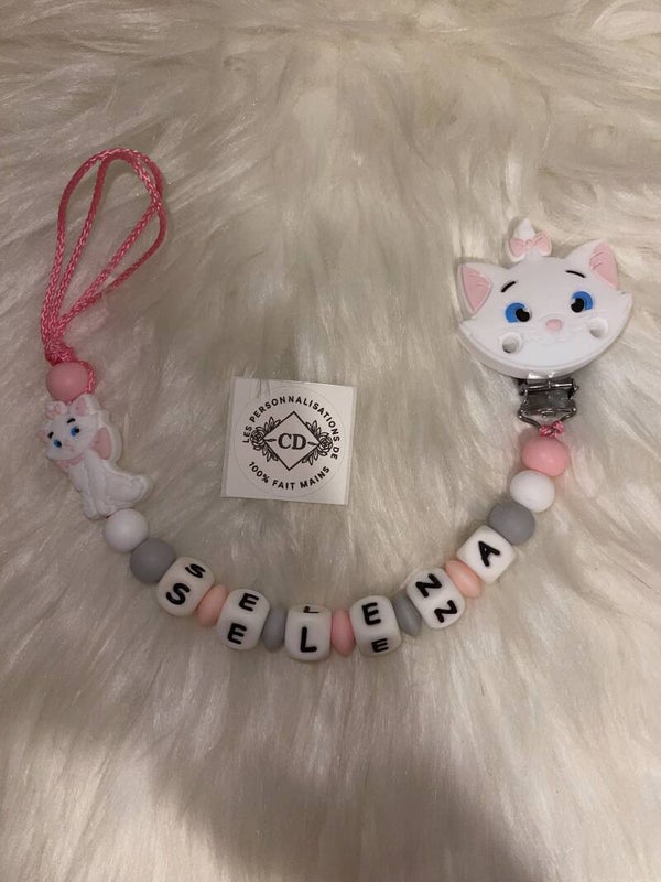 Attache tétine marie