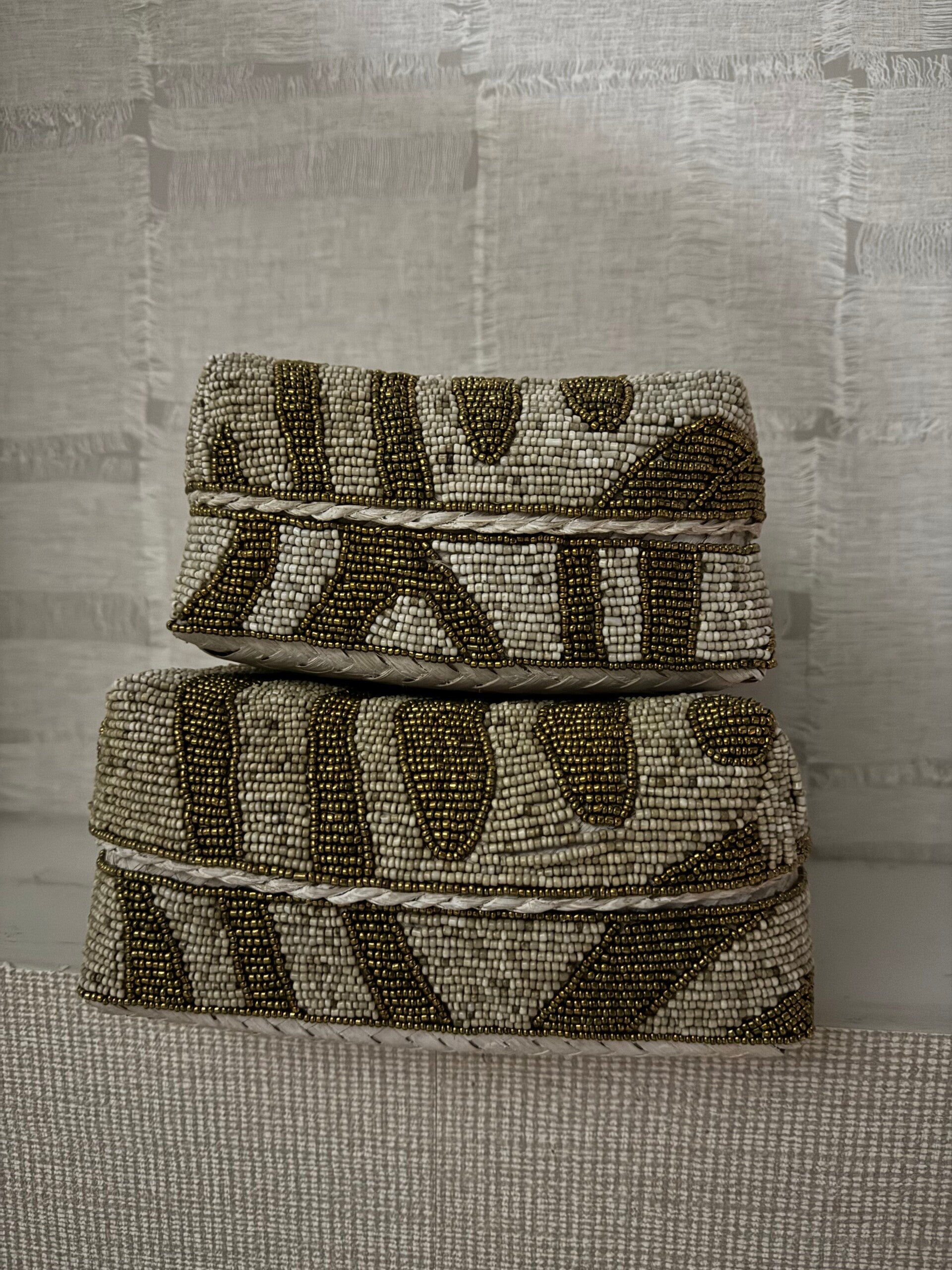 Kralen mand vierkant beige/goud | Maat M