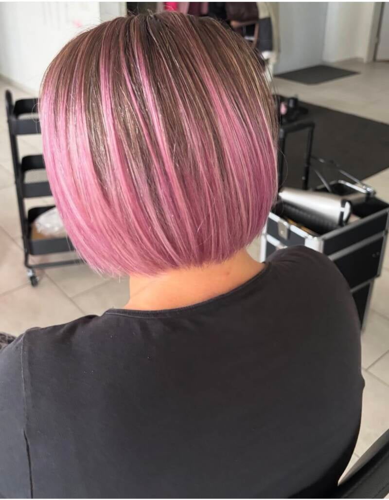 trend_coloration_pinke_straehnen_im_bob_mobiler_coiffeur_sursee_und_umgebung