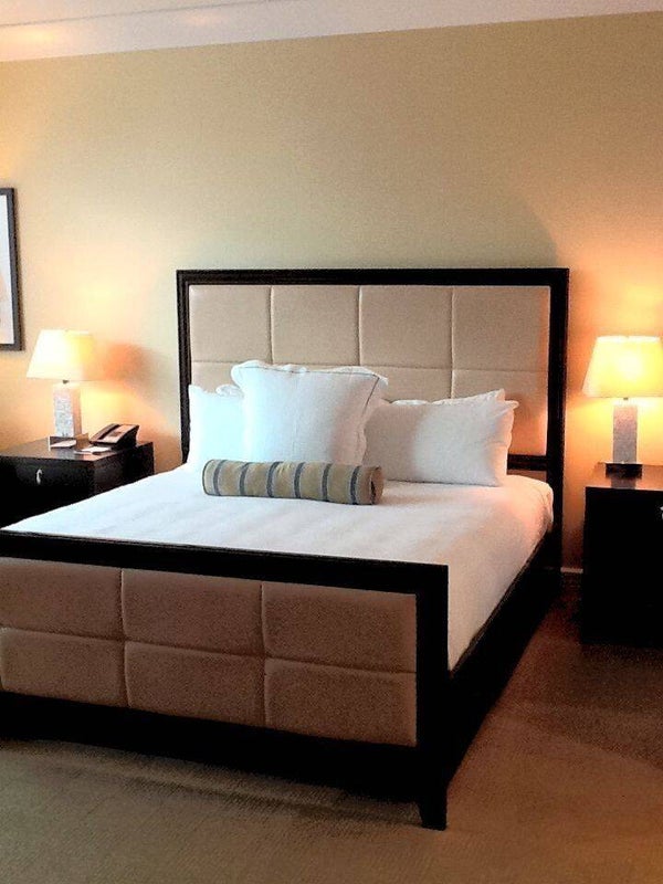 Cama en hierro tapizada