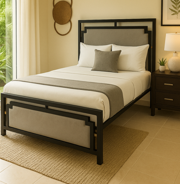 Cama en hierro tapizada