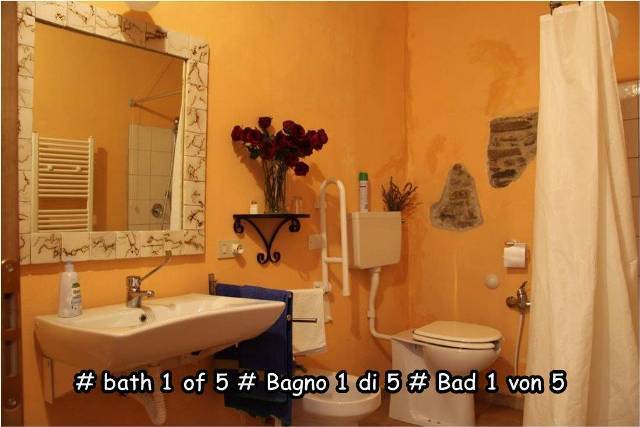 BATHR&#039;OOM • Italia Casa Vacanza Ca Piero • Italien Ferienhaus Ca Piero • Italy Holiday Home Ca Piero