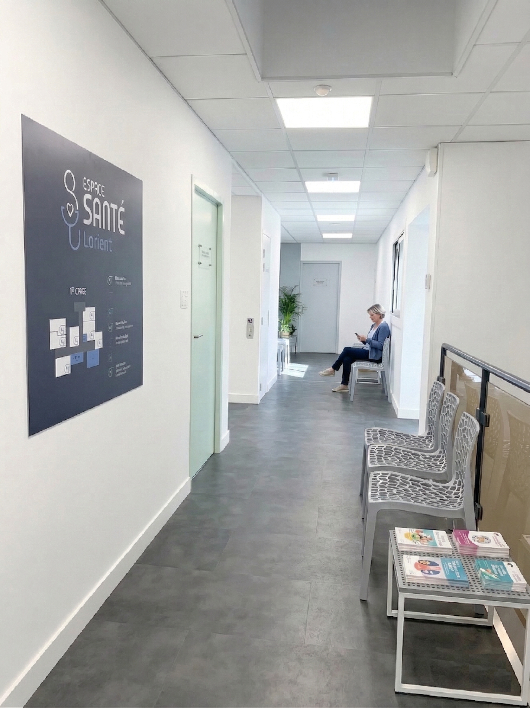 Espaces d'attente dédiés à chaque spécialité