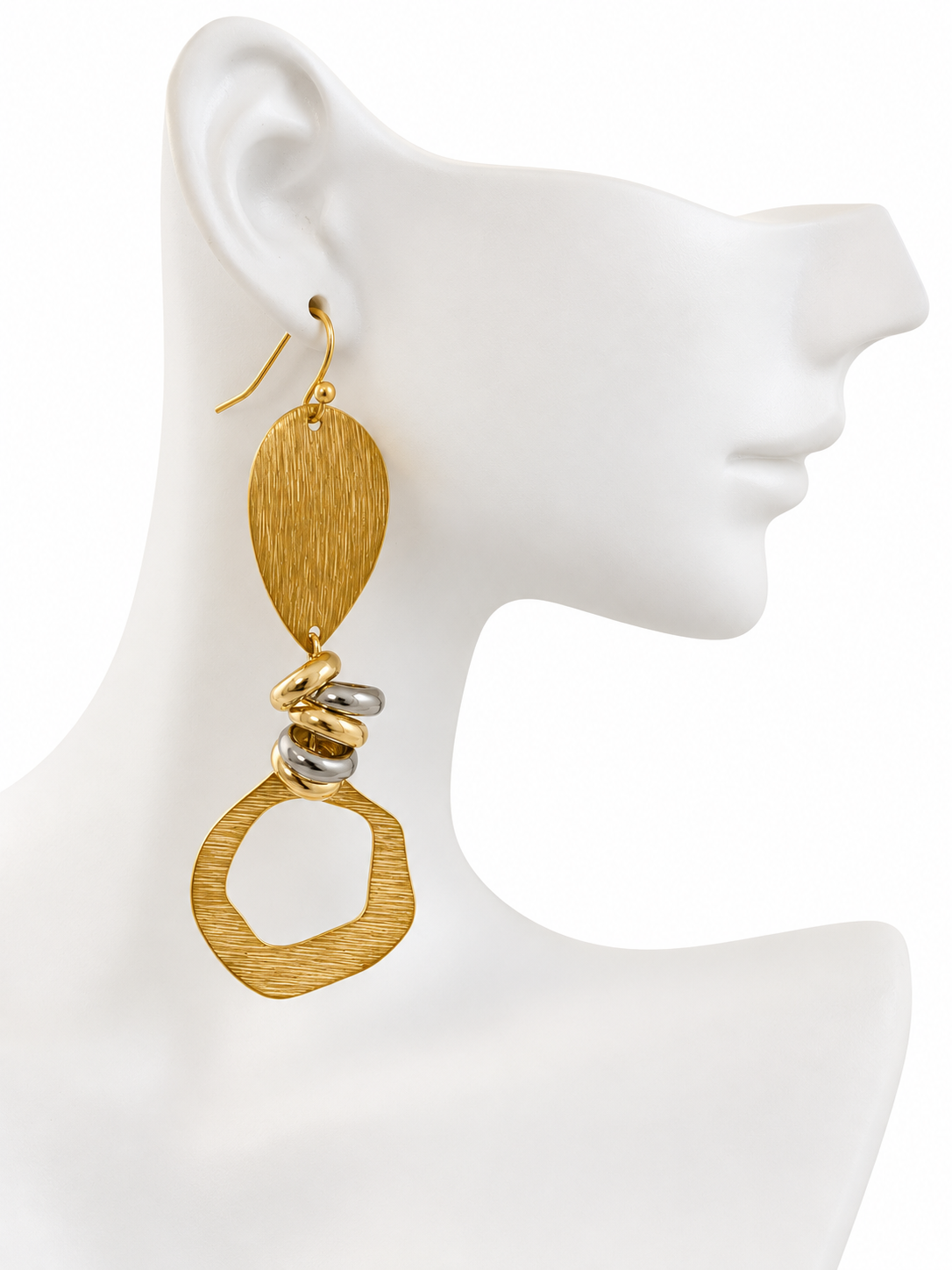 Boucles d'oreilles pendantes bicolores Ailaigue en laiton doré brossé et anneaux argentés style bohème chic IslaBra.