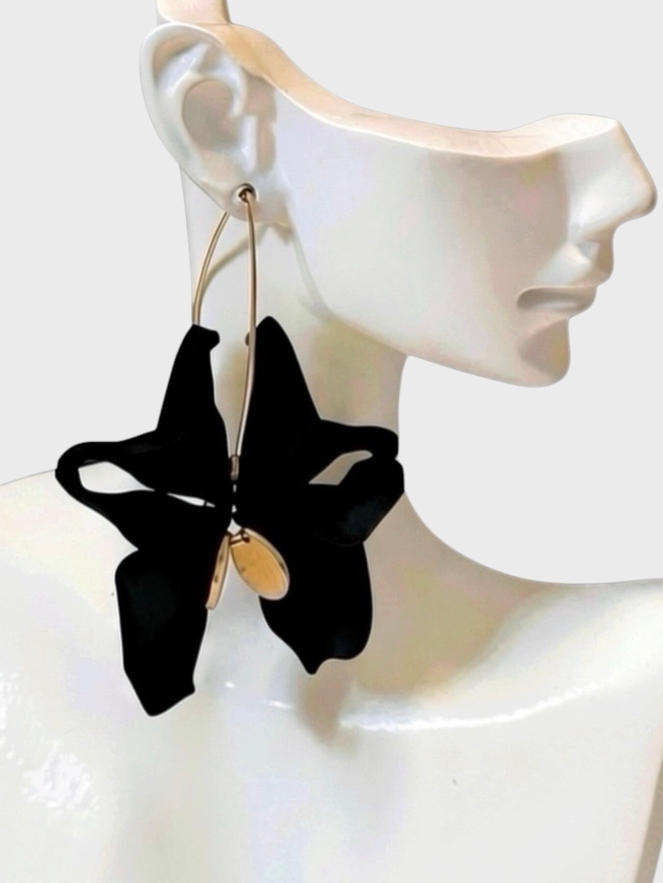 boucles d’oreilles fleur bougainvillier noir acrylique laiton doré acier inoxydable IslaBra 6,5 cm legeres