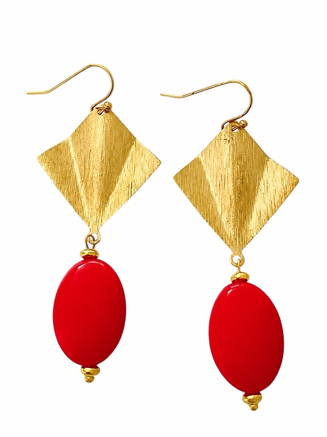 boucles-oreilles-pipa-rouge-perle-acrylique-oval-laiton-acier-inoxydable-islabra