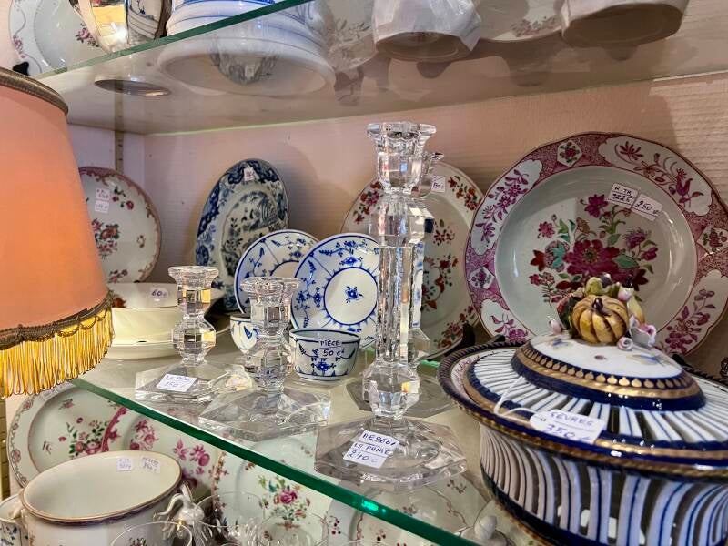Estimation chez un antiquaire 