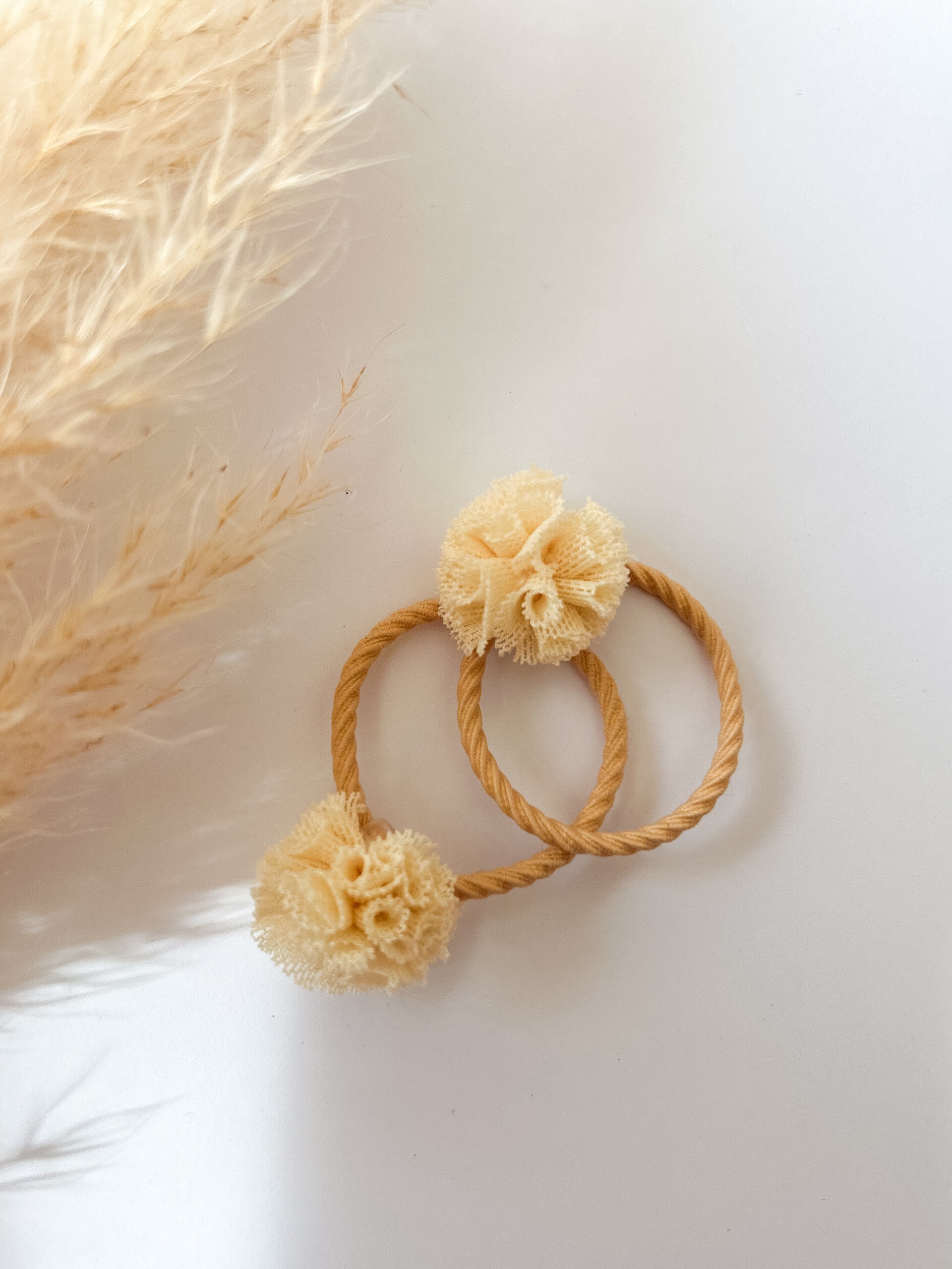 Midi elastiekjes pompom,  2 stuks