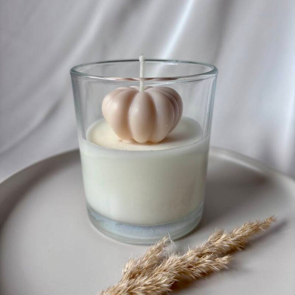Pumpkin spice candle