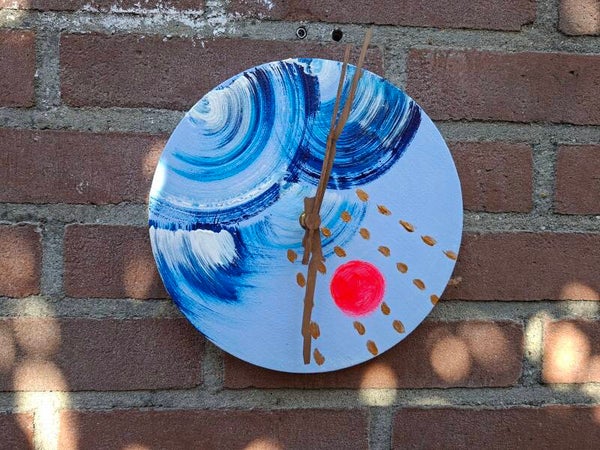 Wall Clock: The Land of the Rising Sun / Ocean
