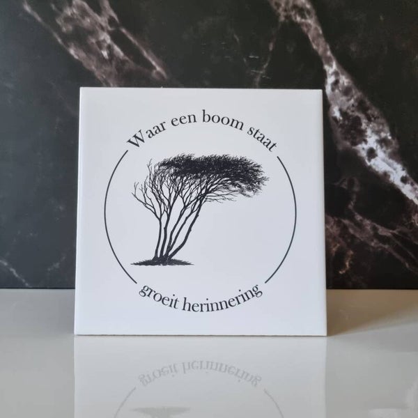 Iconische boom op een tegeltje