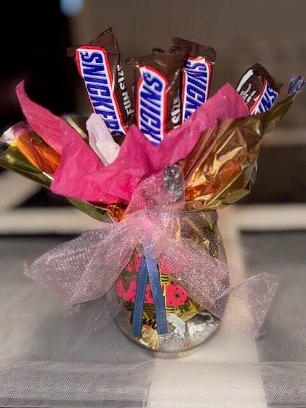 Medium candy basket