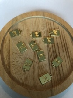 lopende panter tags goud