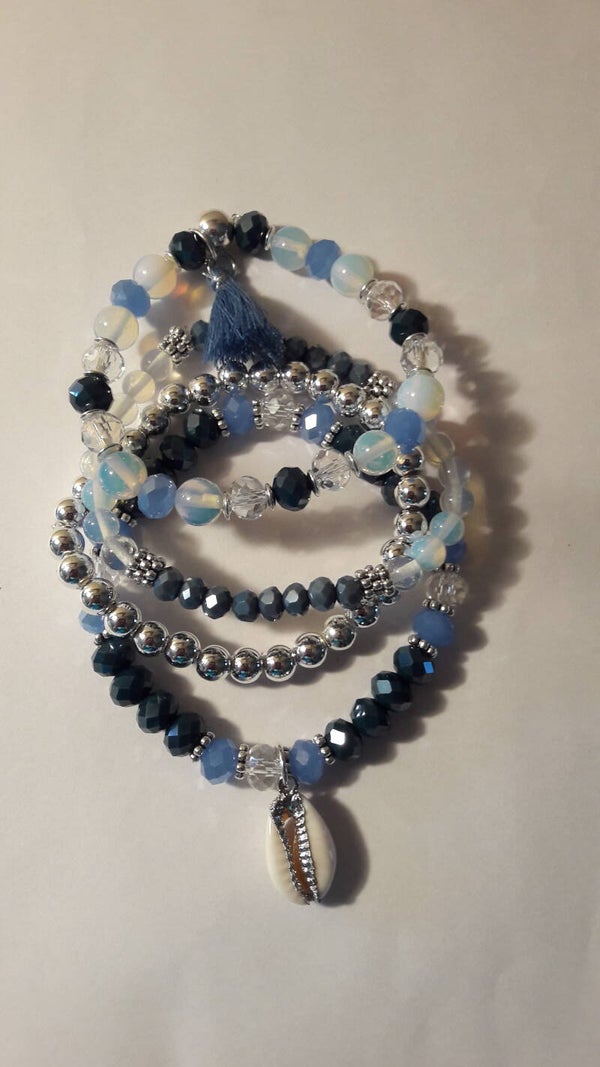 Armbandenset van natuursteen, glas, Hematiet, metaal met bedels schelpje en kwastje