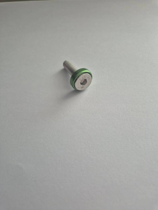 Abarth 500 595 695 / Fiat 500 Header tank bolt kit