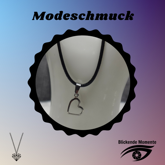 Halskette mit einem Herzanhänger