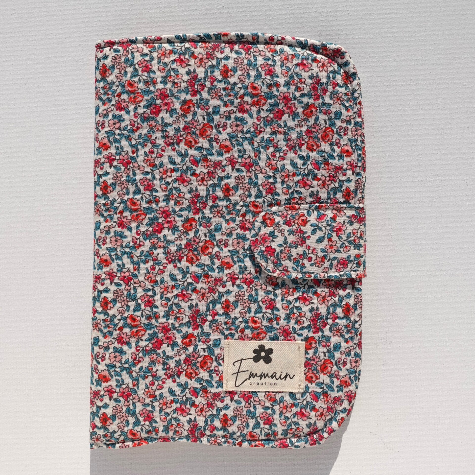 Protège Carnet de Santé Fleuri Rouge