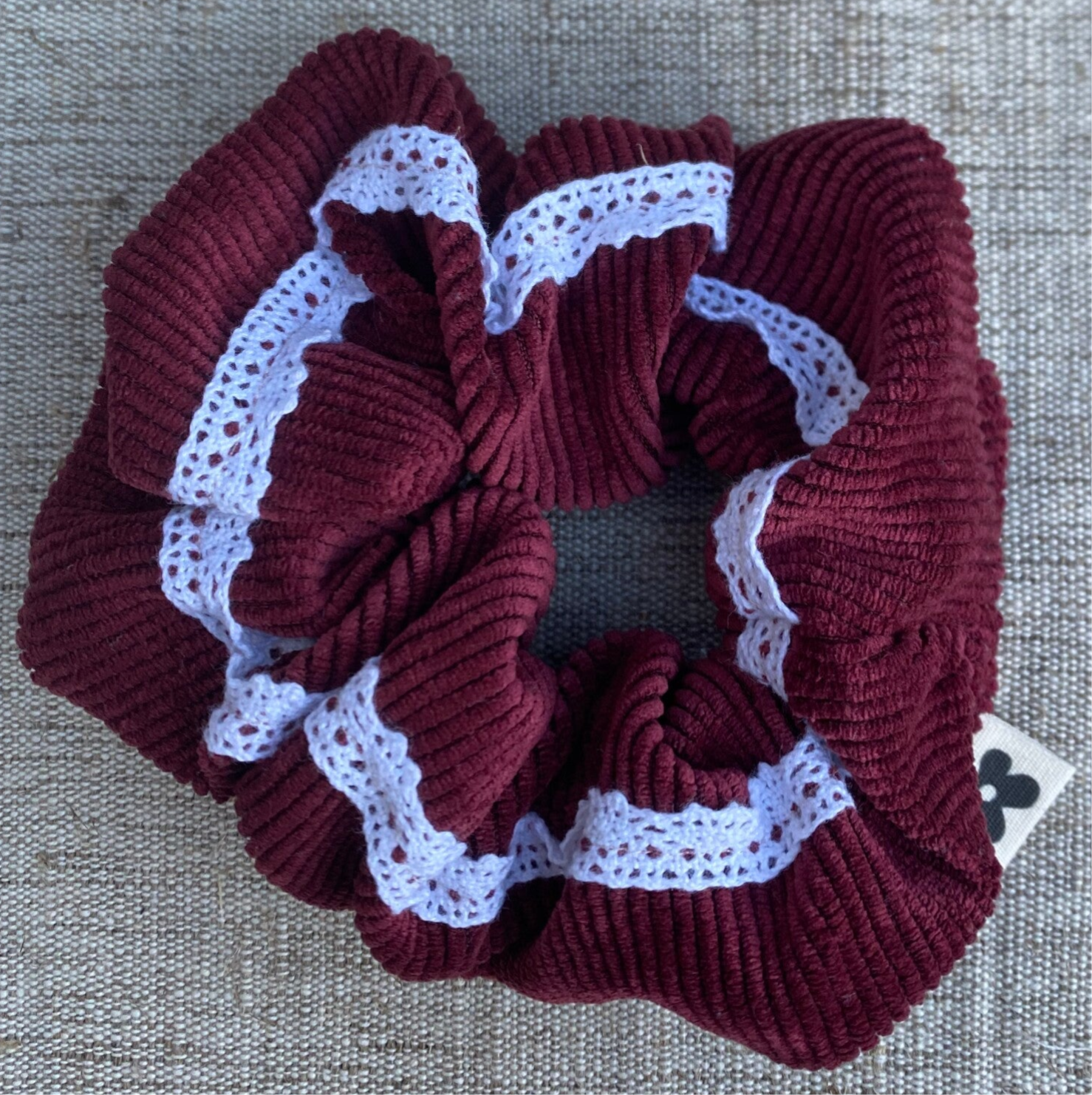 Chouchou Bordeaux Dentelle Blanche