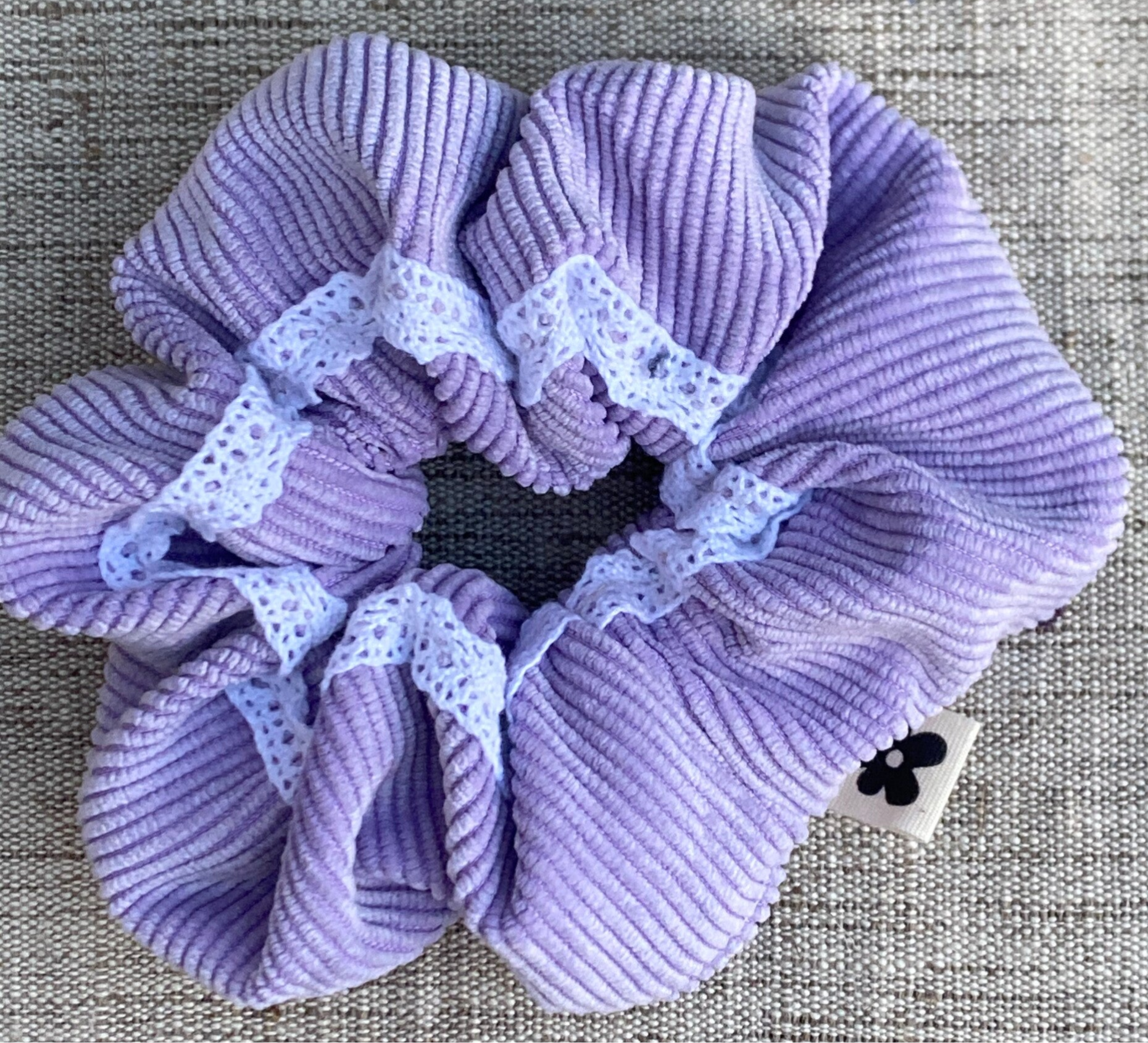 Chouchou Violet clair Dentelle Blanche