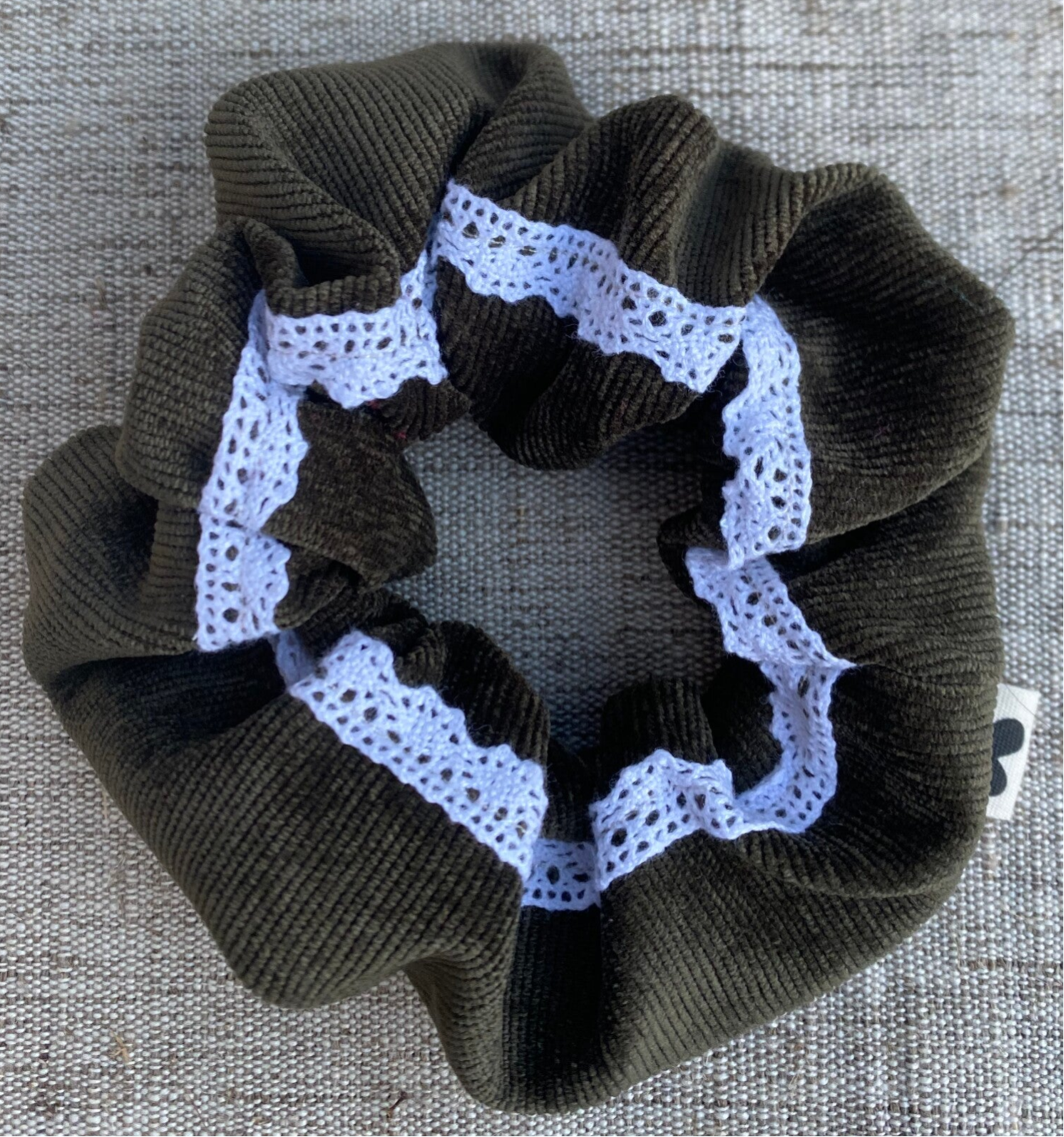 Chouchou Kaki Dentelle Blanche