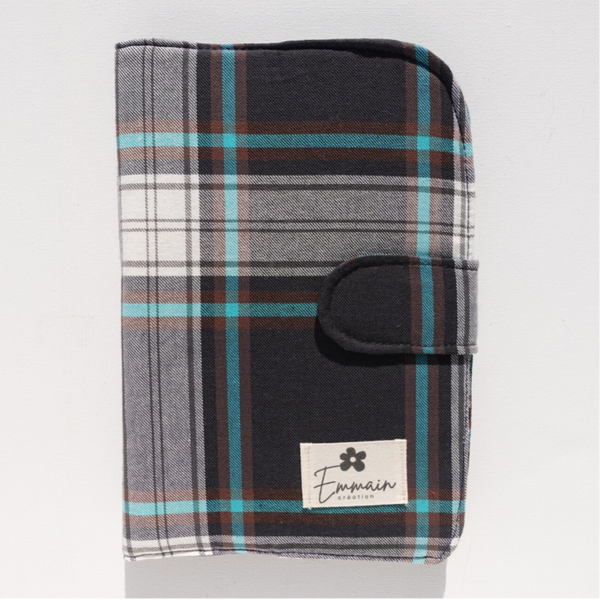Carnet de Santé en Tissu Carrelé