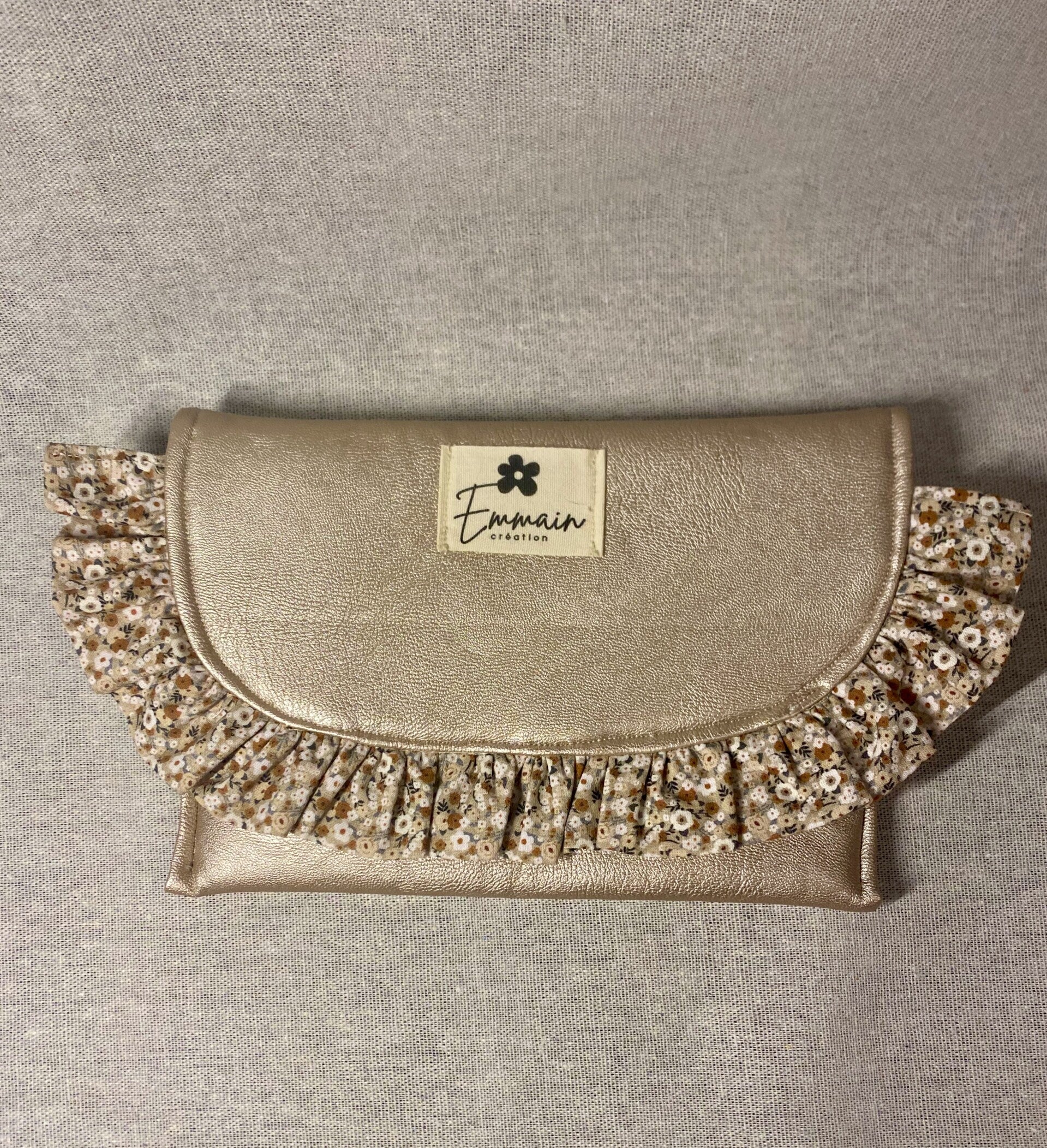 Pochette à froufrous en Cuir Beige
