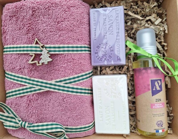 Kerstgeschenk met Gastendoek, 2 Marseillezepen en huisparfum Zen