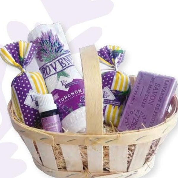 GESCHENKMANDJE met flesje etherische olie van LAVANDIN 10 ml, 2 Lavendelzakjes 18 gr, 1 gastendoekje provence en 1 Marseillezeep