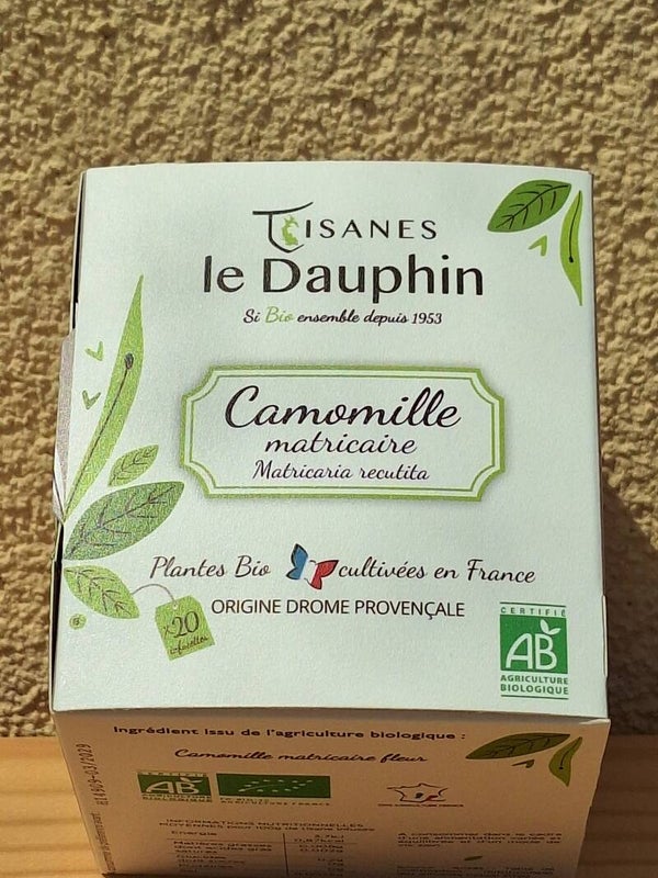 THEE van BIO KAMILLEBLOEMEN in doosje met 20 builtjes van LE DAUPHIN