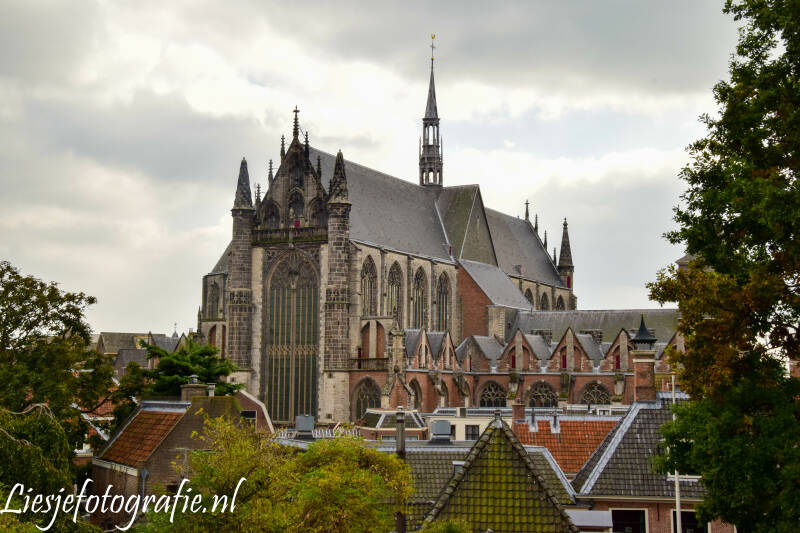 Leiden9-10-2021Hooglandsekerk5.jpg