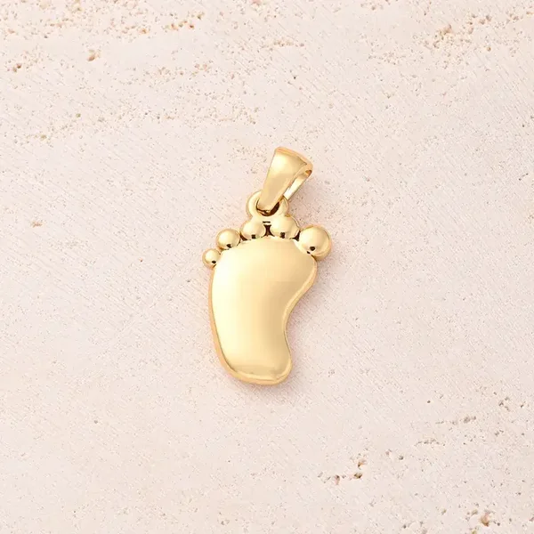 Goudkleurige Hanger Babyvoetje, Elegant Kraamcadeau & Moederschap Sieraad
