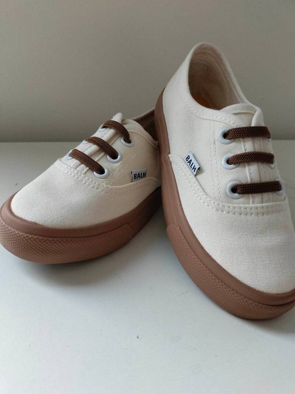 Schoenen ecru